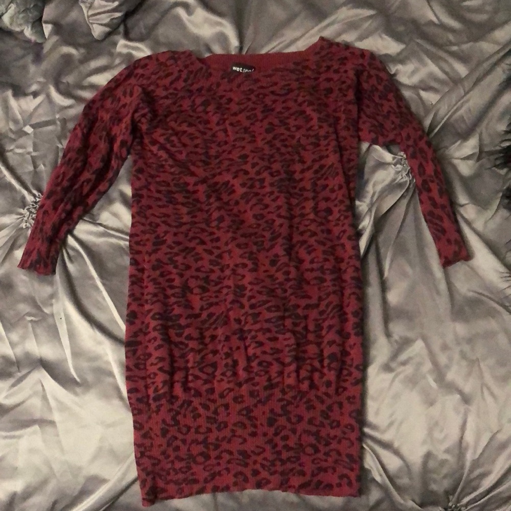 Black and red leopard sweater